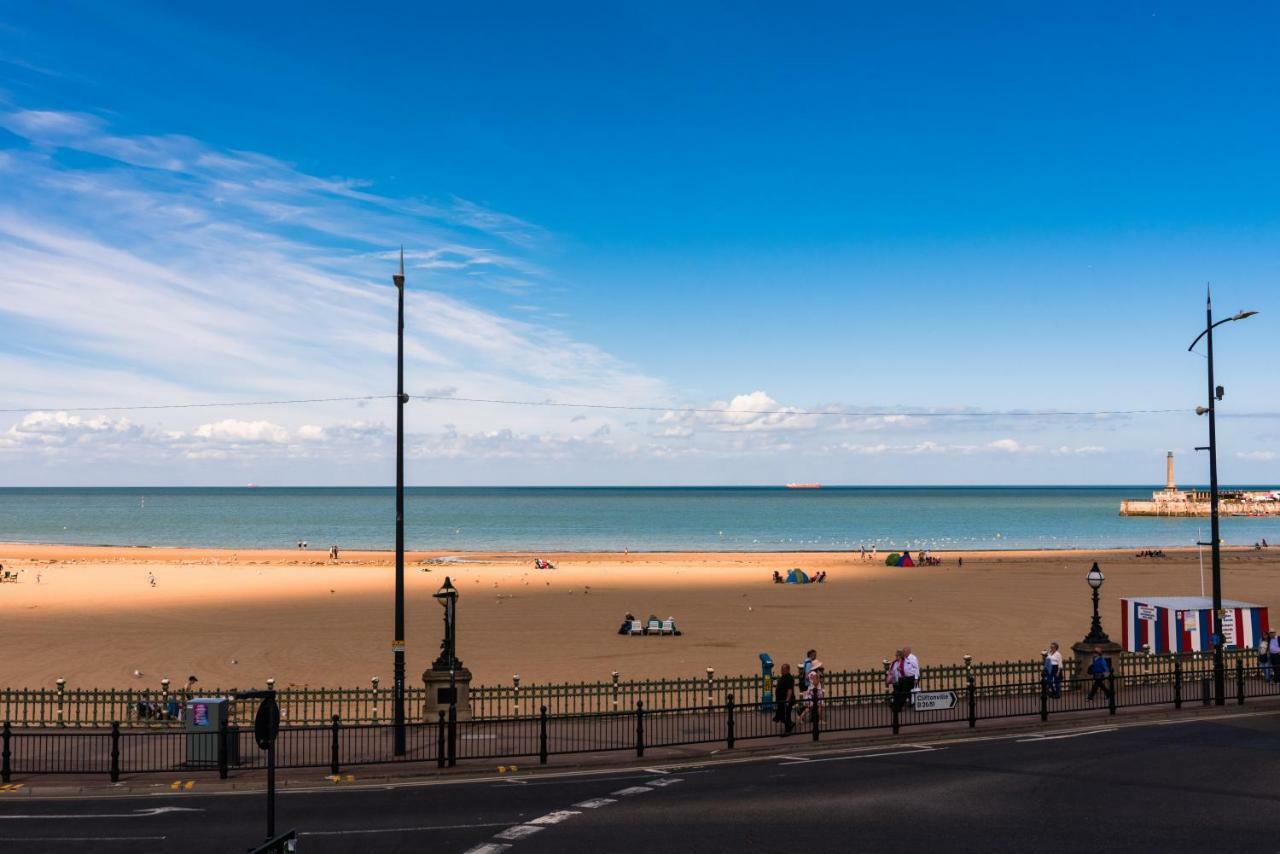 The Turner Apartment - Margate Beach - By Goldex Coastal Breaks Bagian luar foto
