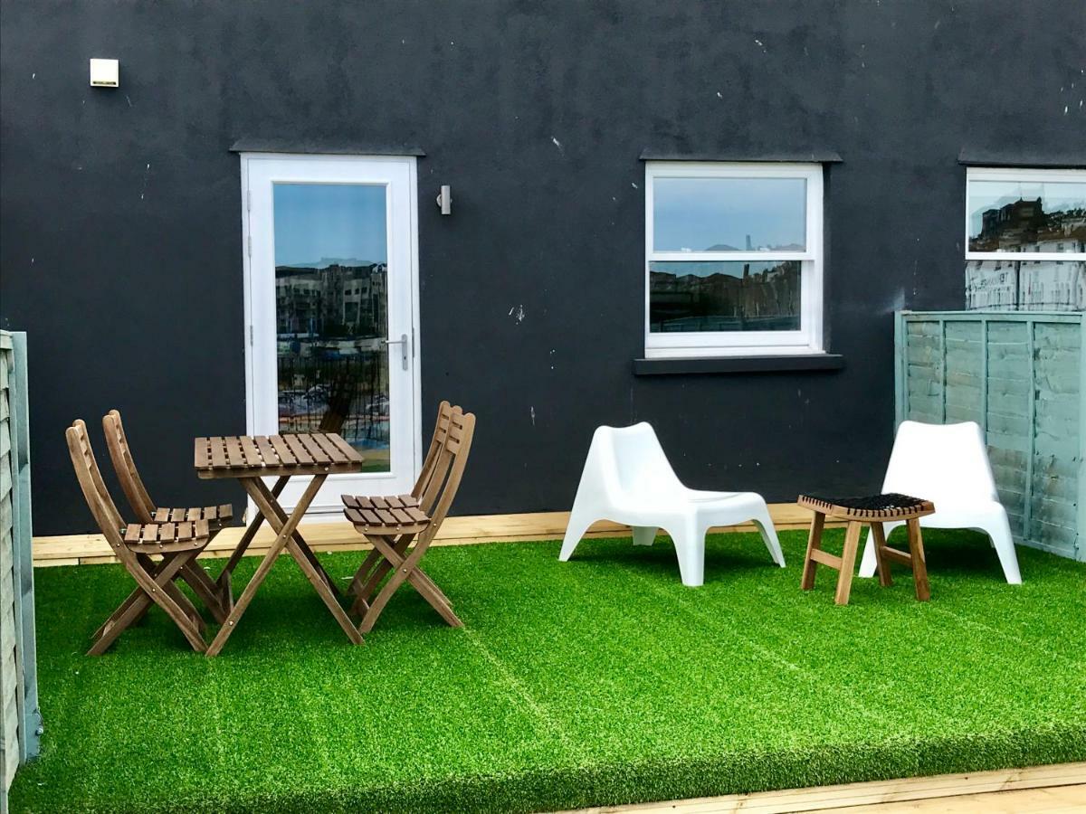 The Turner Apartment - Margate Beach - By Goldex Coastal Breaks Bagian luar foto