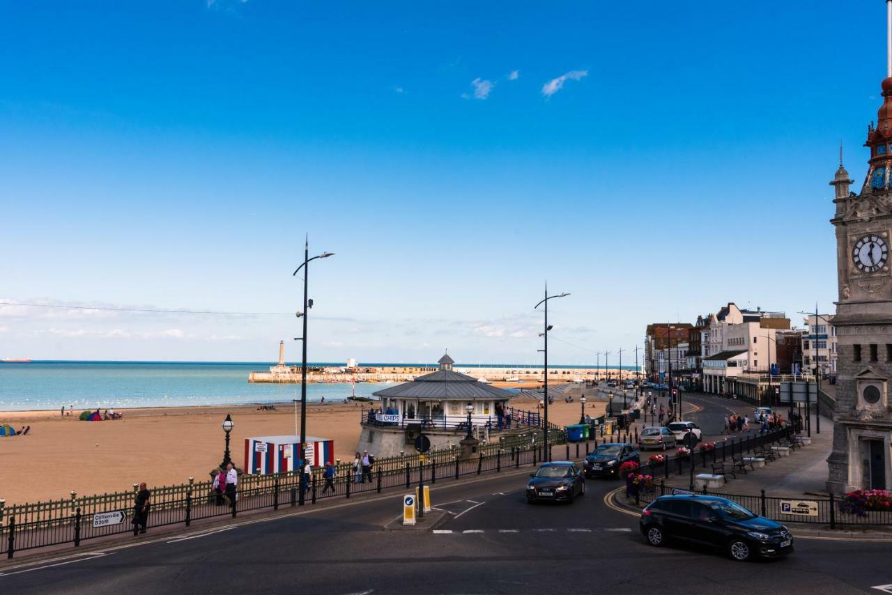 The Turner Apartment - Margate Beach - By Goldex Coastal Breaks Bagian luar foto